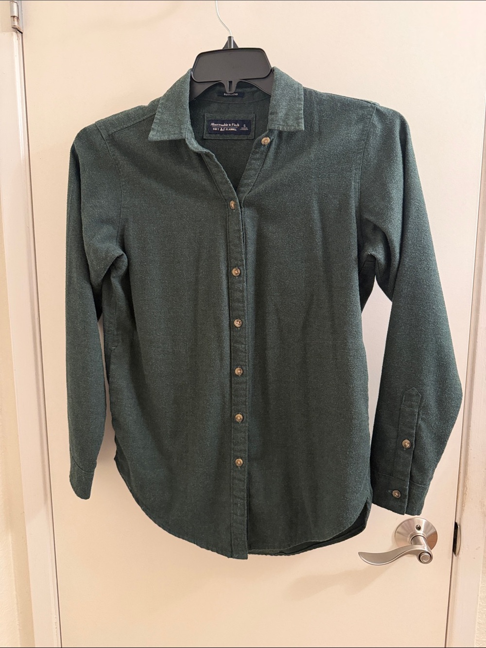 Abercrombie & Fitch Soft AF Flannel Boyfriend Long Sleeve Button-Up Dark Green